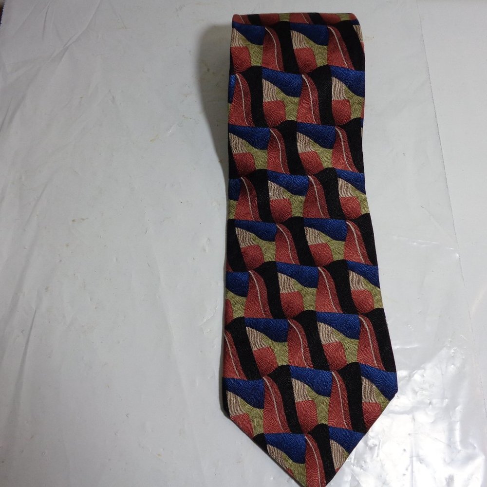 Van Heusen 100% Silk Neck Tie Red Blue Gold